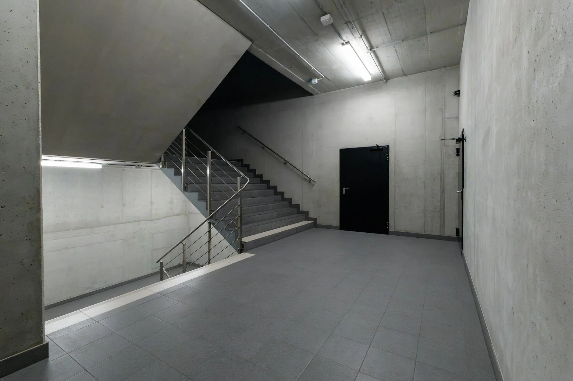 Sauberes Treppenhaus nach professioneller Unterhaltsreinigung